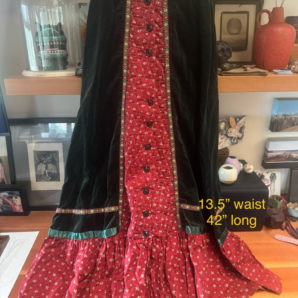 Vintage 70s Green velvet and quilted red panel vintage skirt